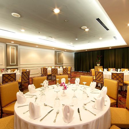 Отель Crowne Plaza Panama By Ihg Экстерьер фото