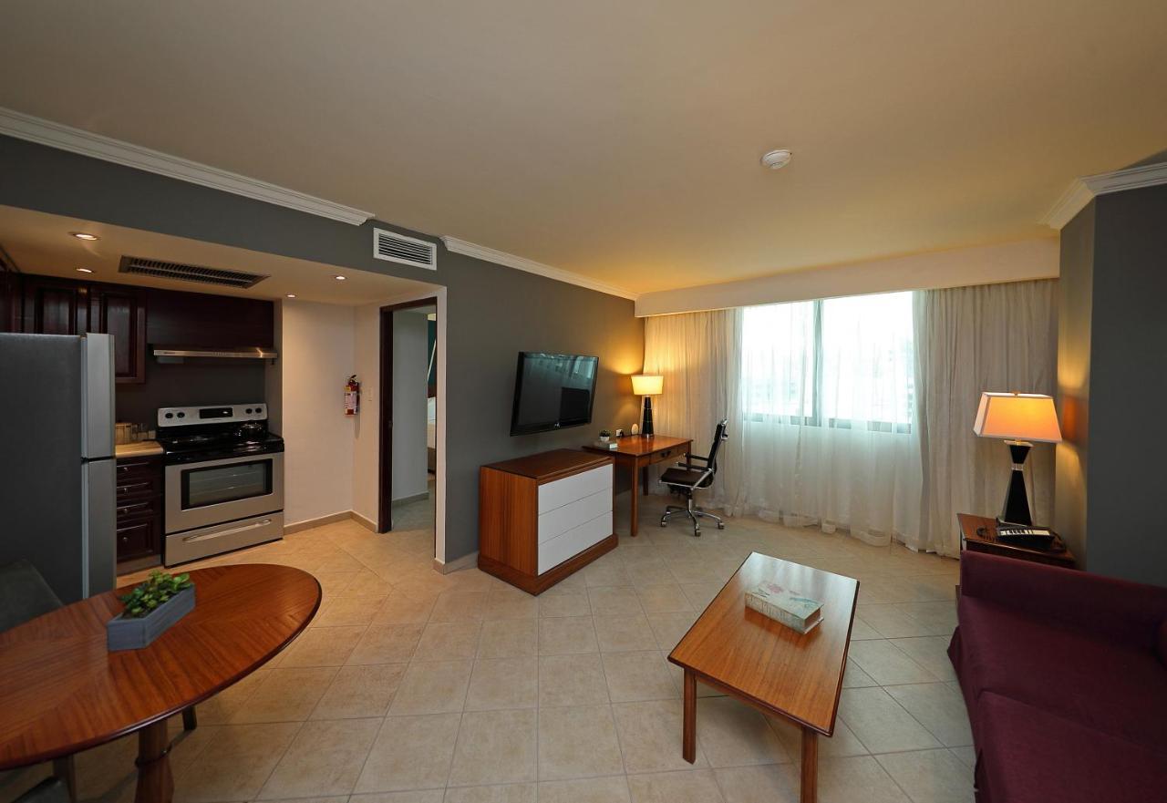 Отель Crowne Plaza Panama By Ihg Экстерьер фото