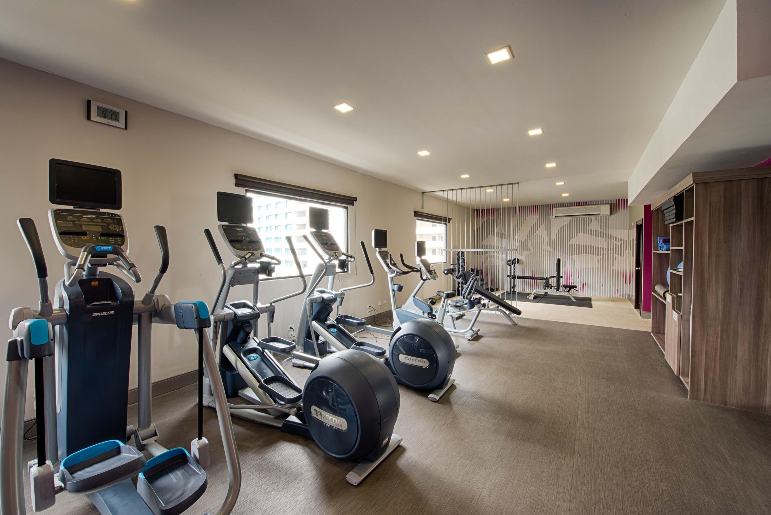 Отель Crowne Plaza Panama By Ihg Экстерьер фото