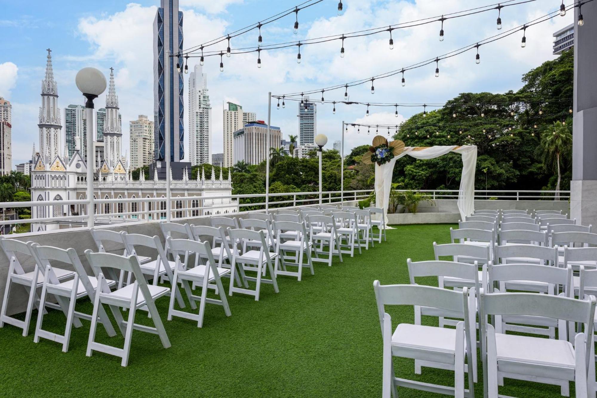 Отель Crowne Plaza Panama By Ihg Экстерьер фото