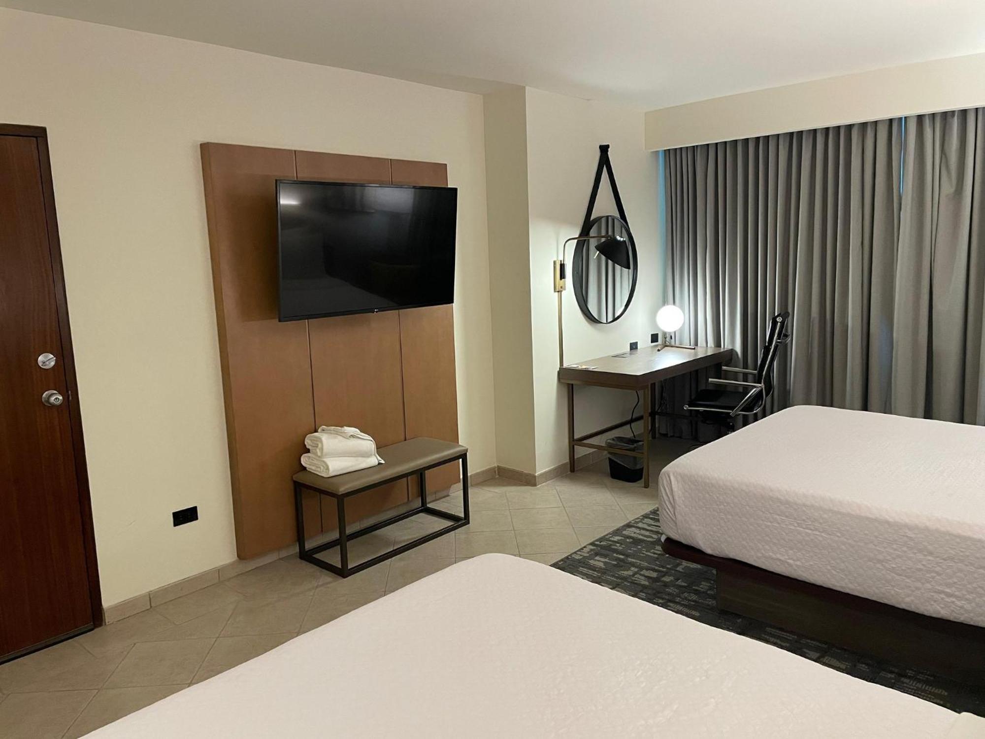Отель Crowne Plaza Panama By Ihg Экстерьер фото