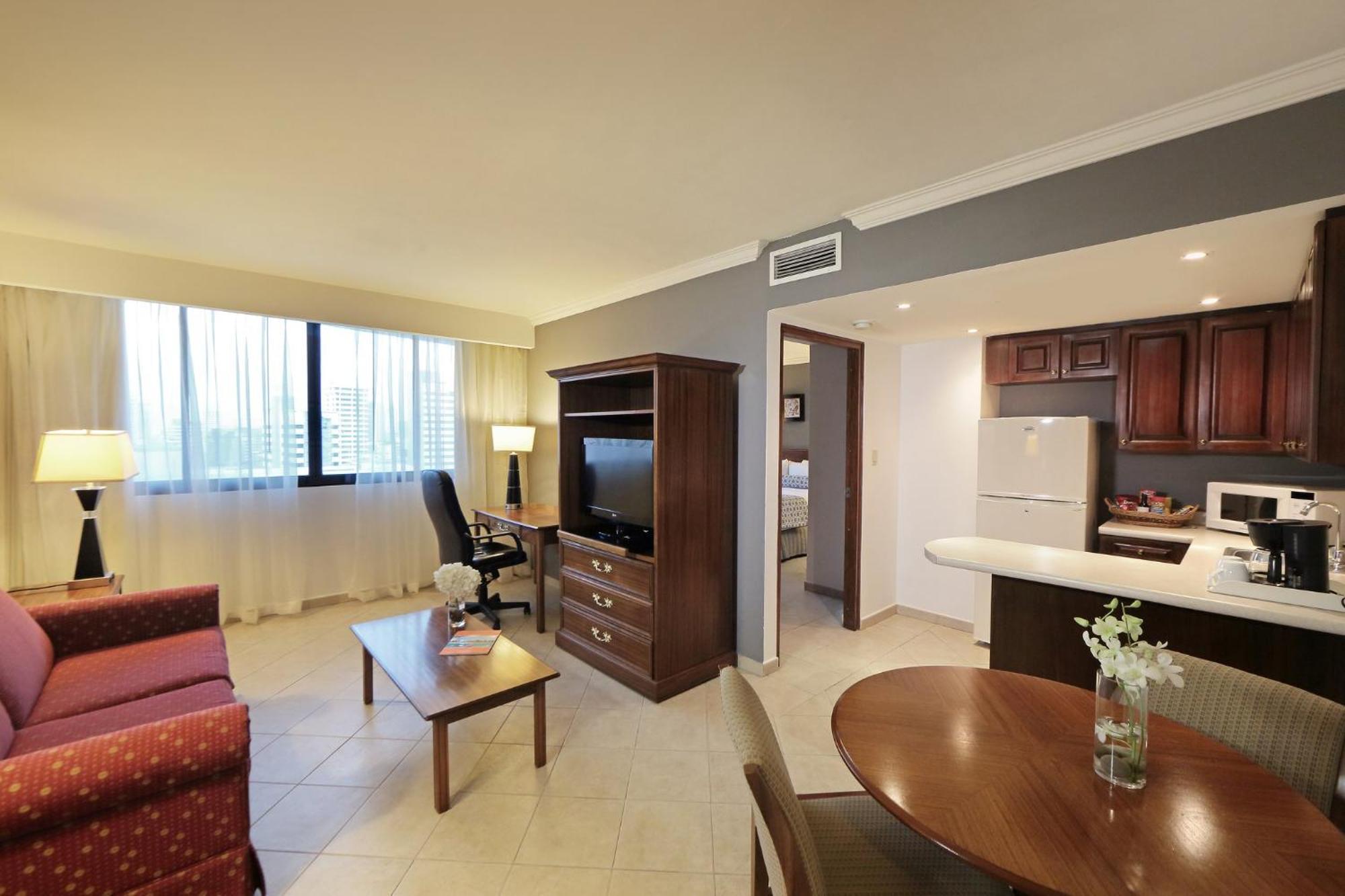 Отель Crowne Plaza Panama By Ihg Экстерьер фото
